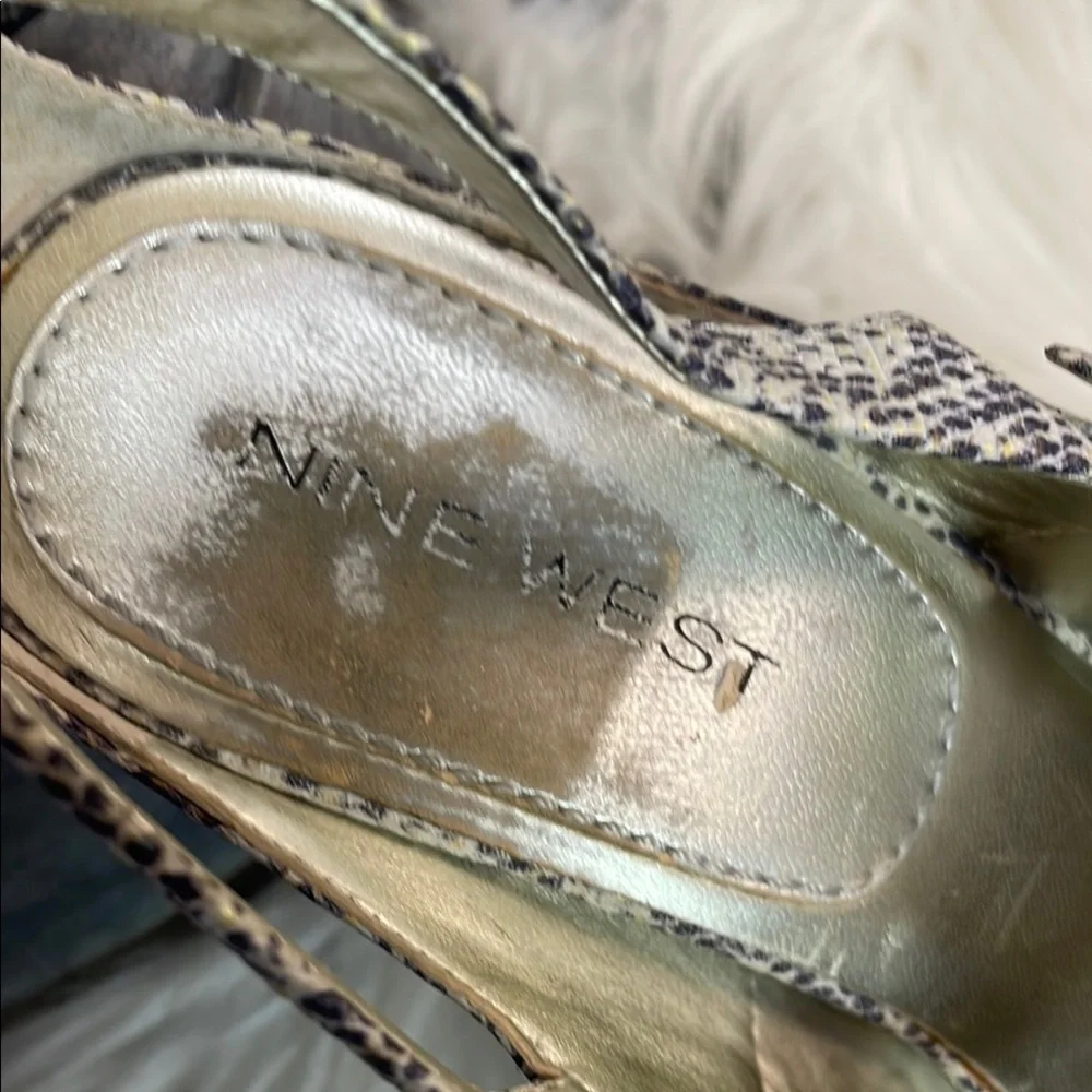 #0177 Nine West Cream &  Gray Snakeskin Heels w/ Open Side & Mary Jane Strap-6 - Picture 2 of 12